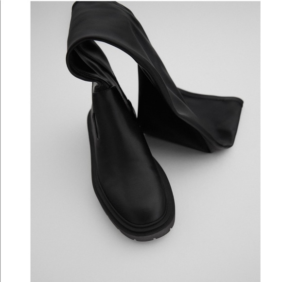 Blogger Fav Zara Low Heeled Stretch 